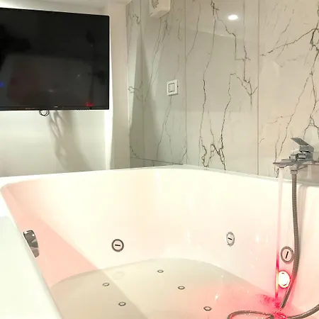 Apartment Gold Suite19 *
