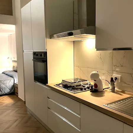 Gold Suite19