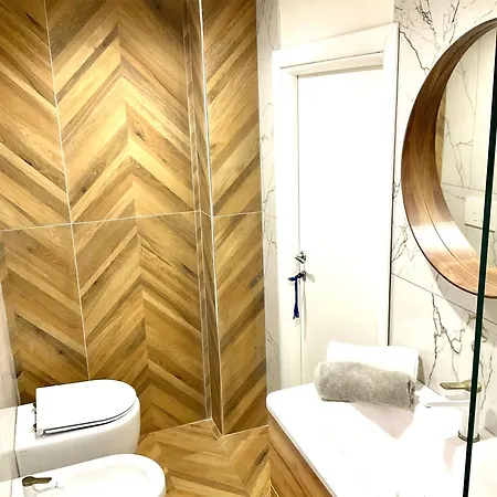 Gold Suite19 Apartment