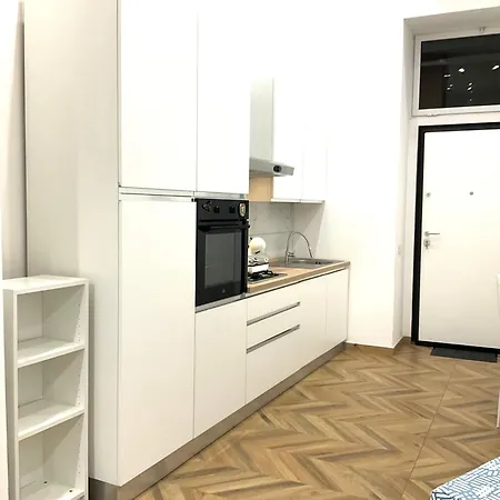 Gold Suite19 *